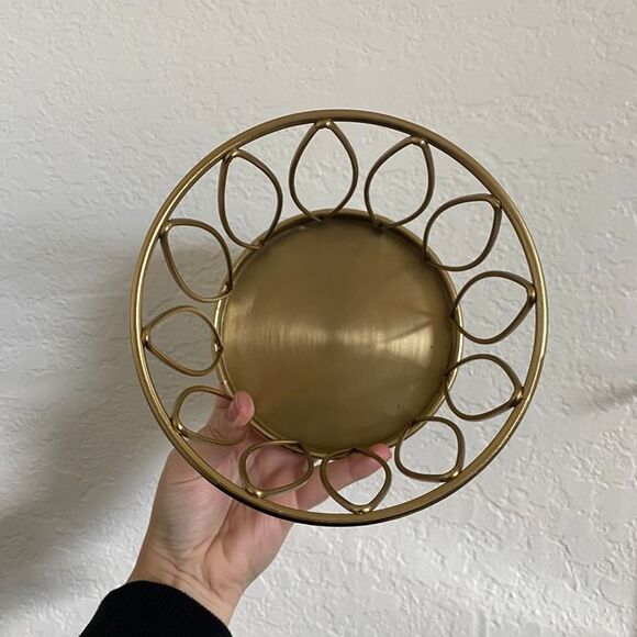 Target Threshold Gold Metal Wire Kitchen Utensils Holder / Storage Basket - Picture 3 of 5